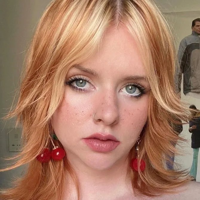 WellaPro_Blog_2025_StrawberryBlondeUPDATE_thumbnail_desktop