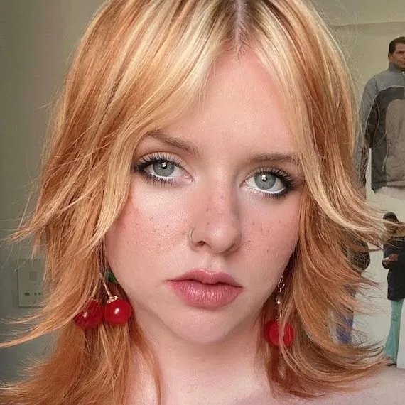 WellaPro_Blog_2025_StrawberryBlondeUPDATE_image3