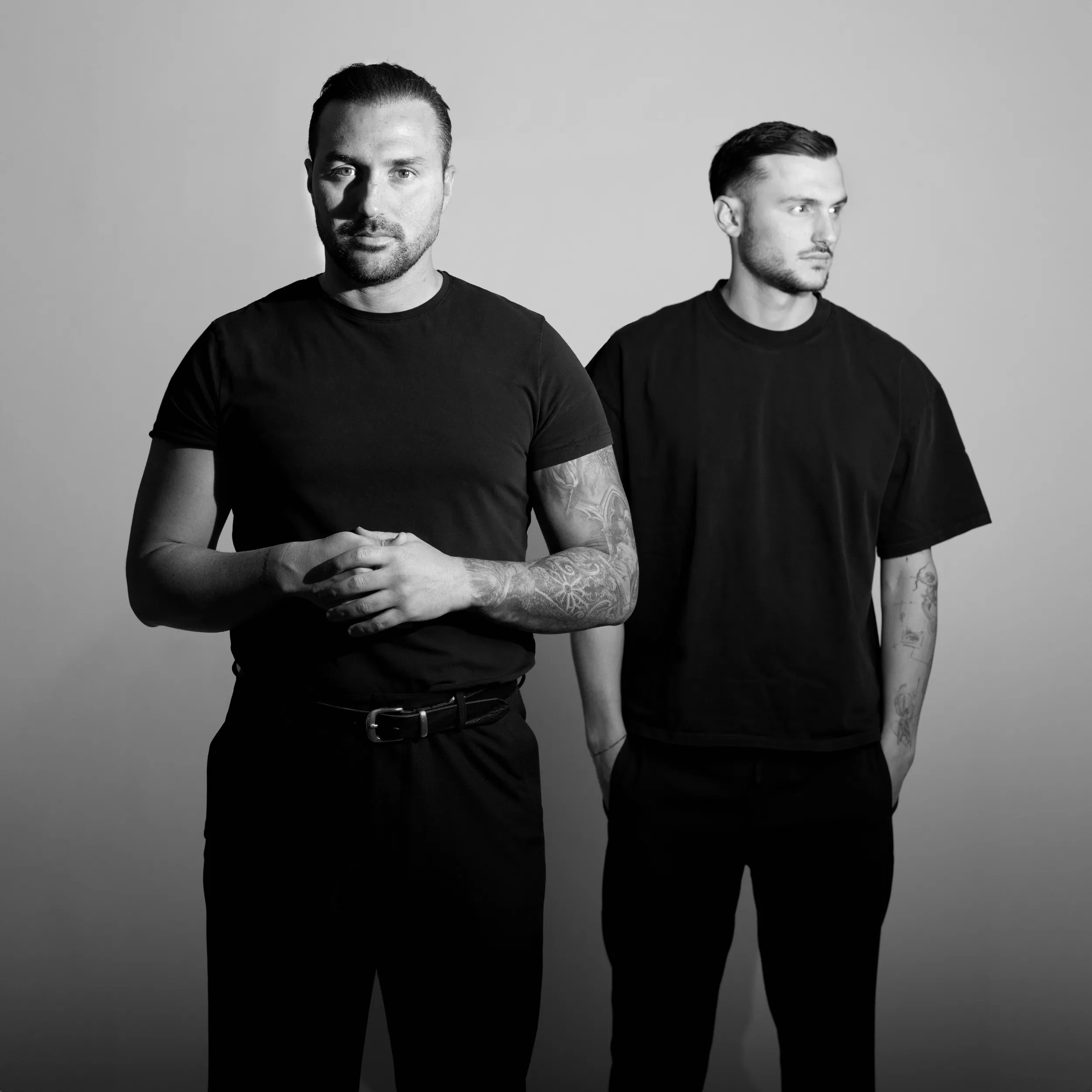 Schwarz-Weiß-Bild von den Lucchese Fratelli Brüdern