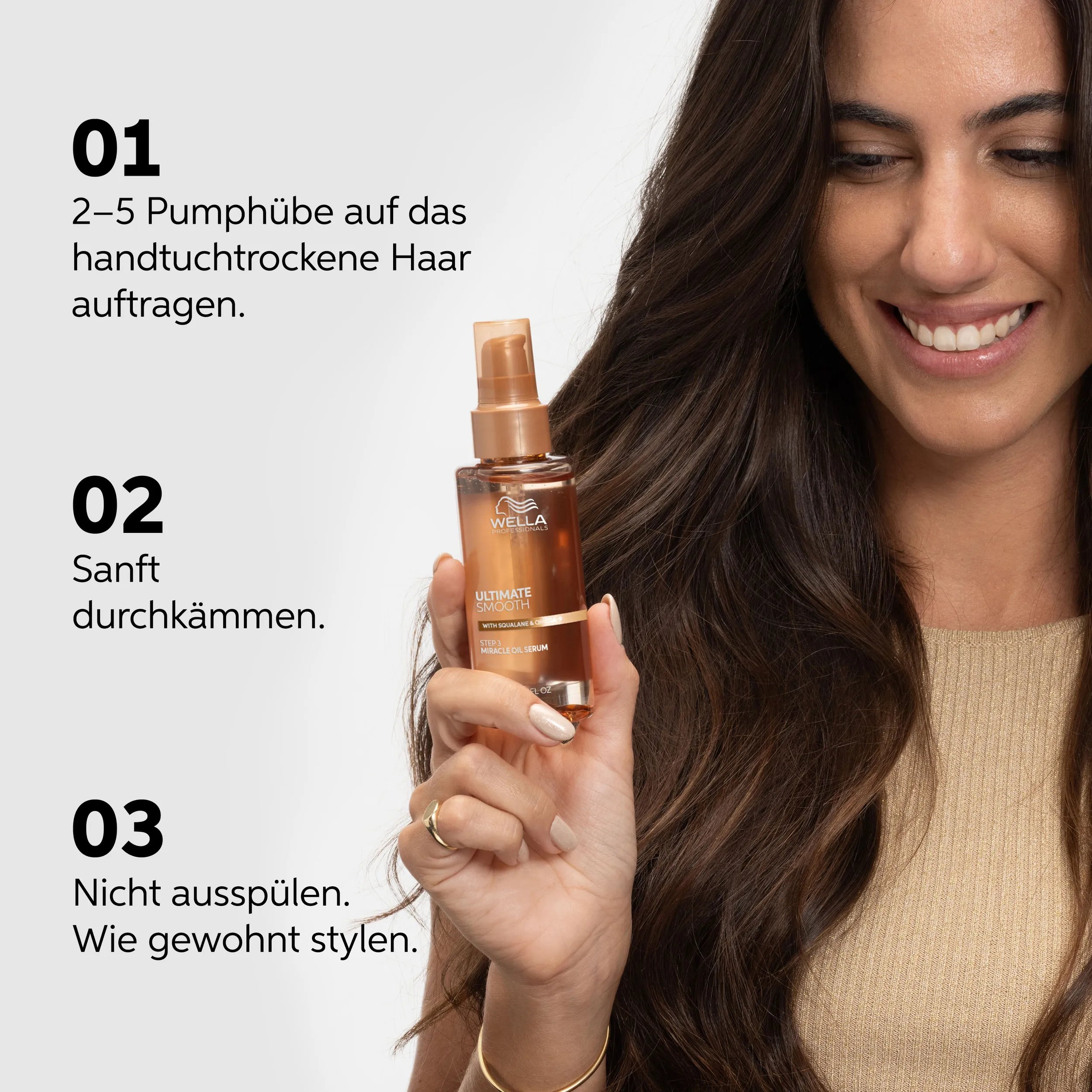 Bild eines Modells, das eine Flasche Miracle Oil Serum neben einer Gebrauchsanweisung hält.