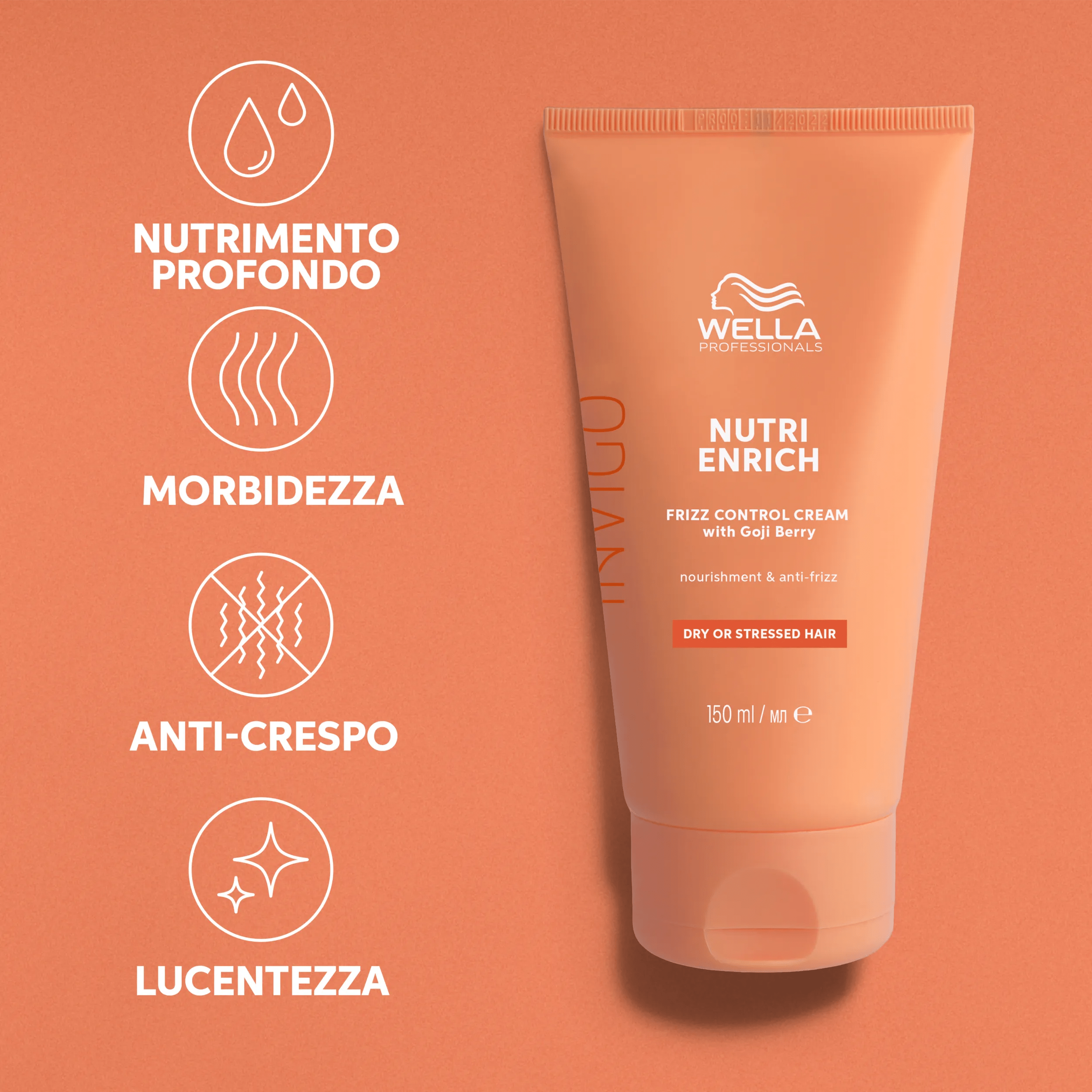 Foto di un braccio femminile che sostiene Invigo Nutri-Enrich Frizz Control Cream, con gocce di prodotto sul braccio, a fianco di un testo che dice 'Nutrimento profondo, morbidezza, anti-crespo e luminosità'.