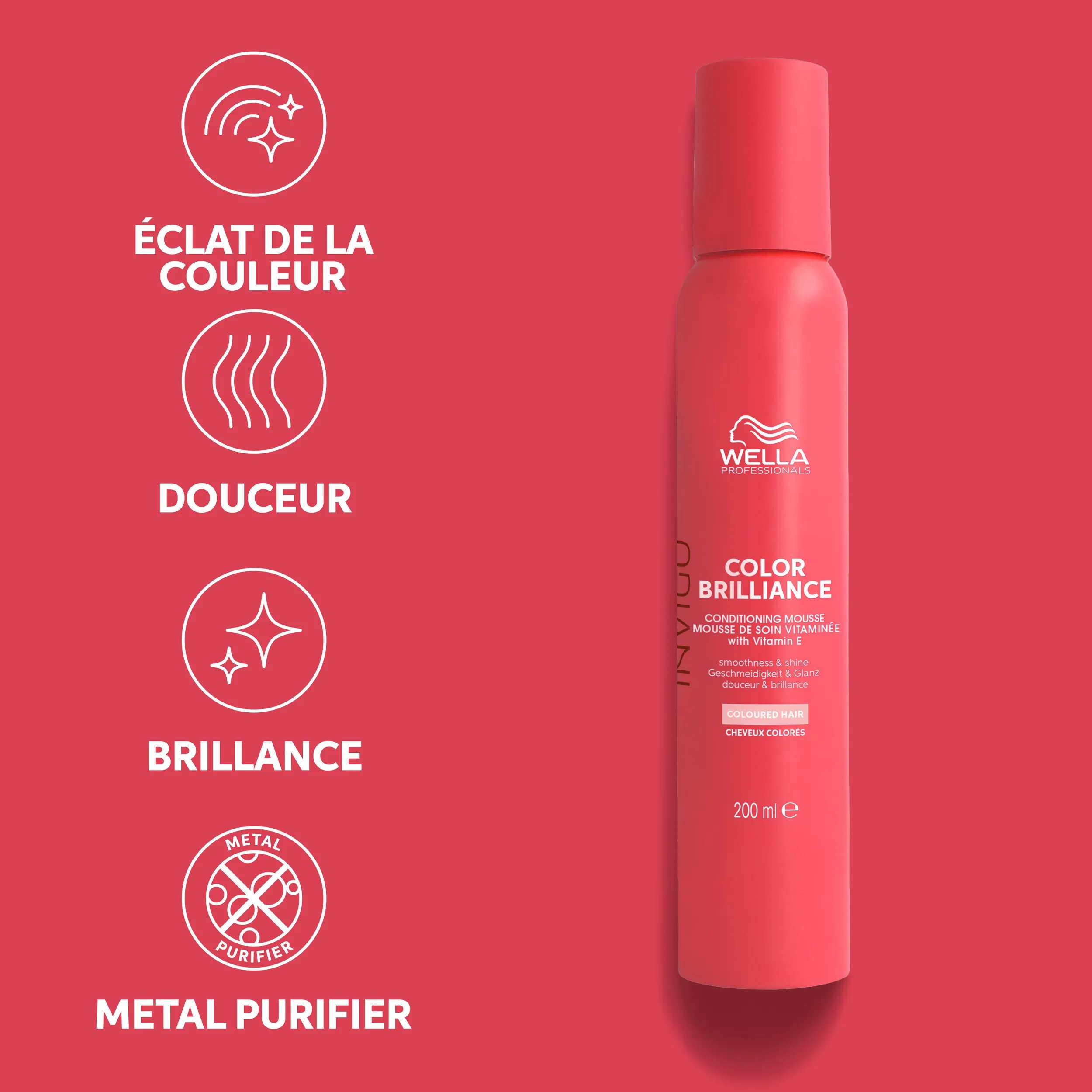 Packshot de la mousse Color Invigo Brilliance de Wella Professionals avec des icônes illustrant l'éclat des couleurs, la douceur, la brillance et le purificateur métallique.