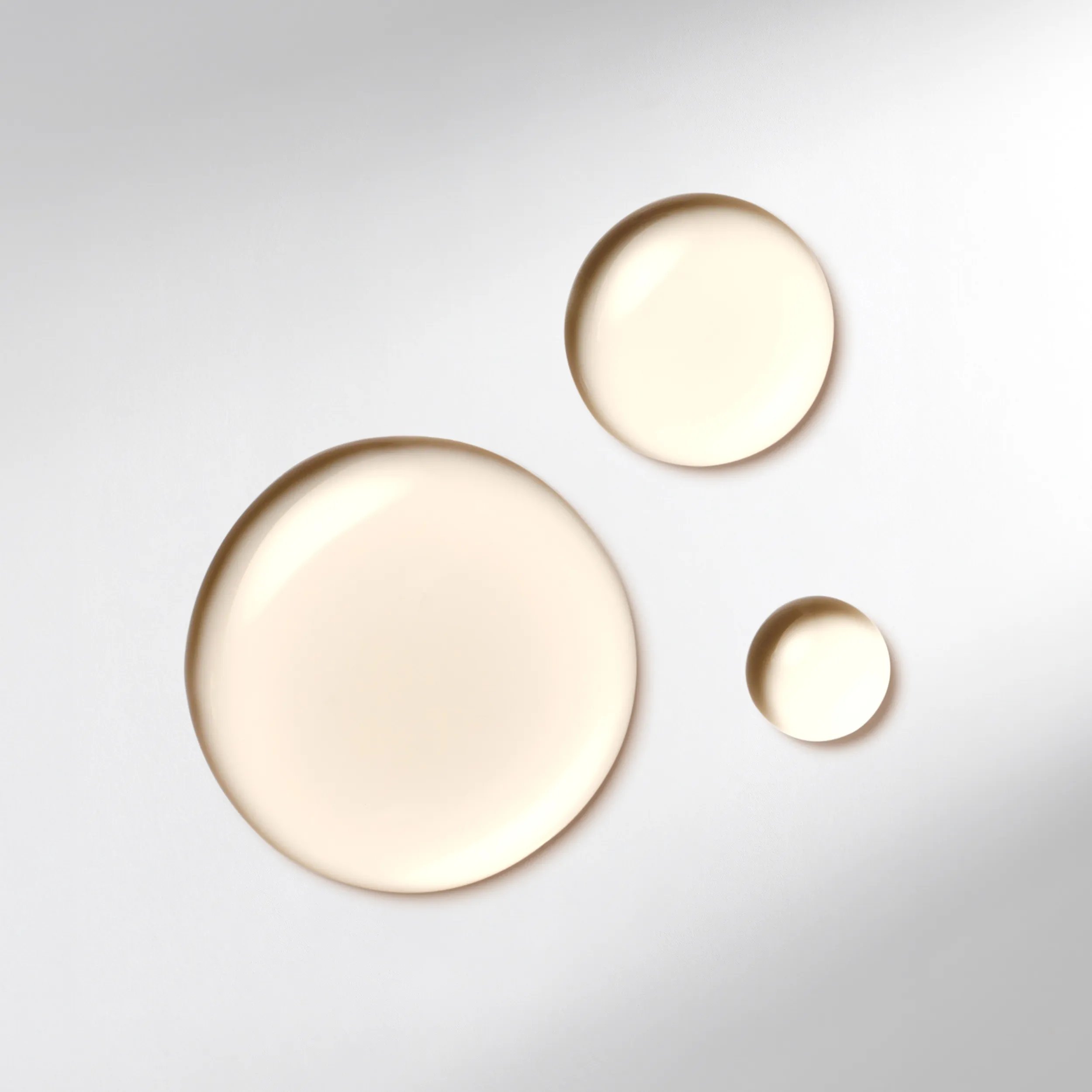 Drei Öltropfen Textur von ULTIMATE SMOOTH Miracle Oil Serum