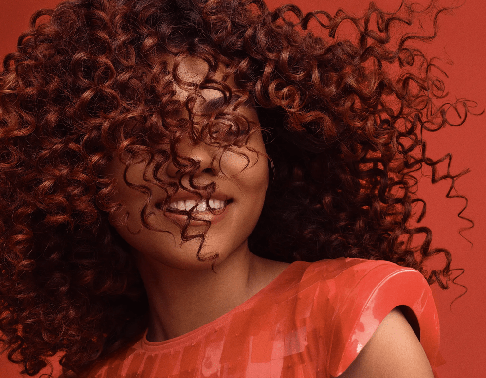 How to Blow Dry Curly Hair in 6 Steps | Wella Professionals NL