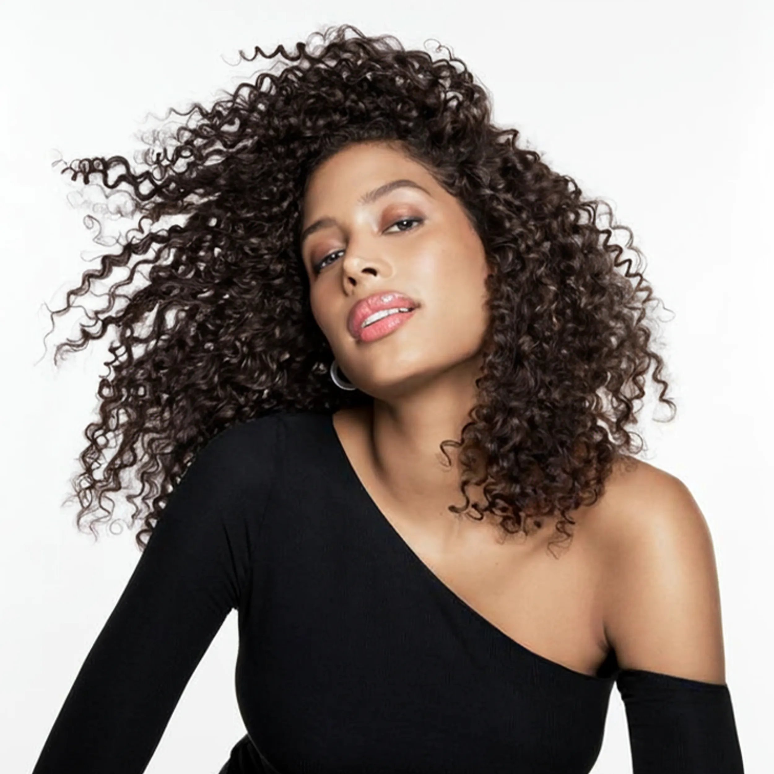 ColorStrong Key Visual Brunette