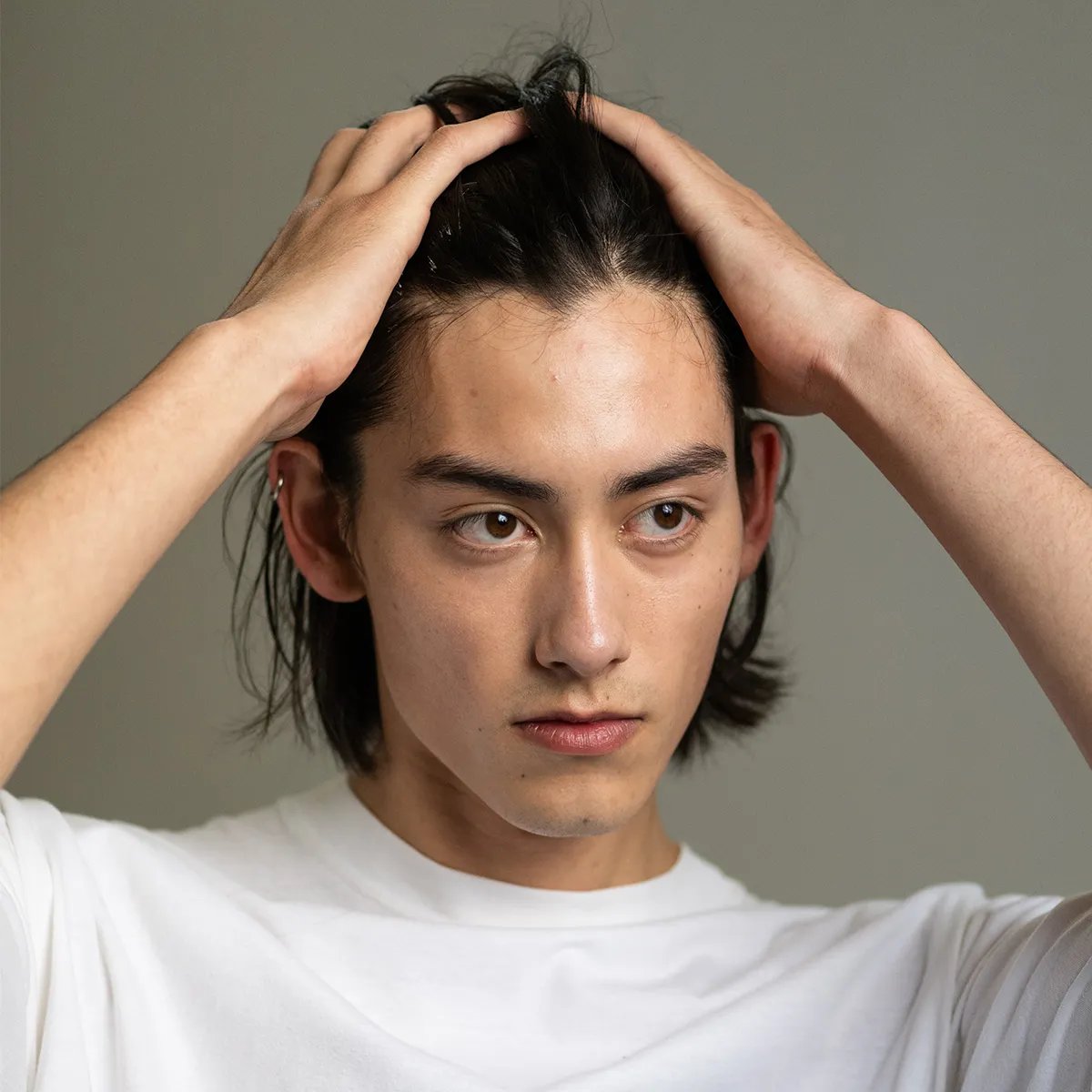 Sebastian_Restage_2025_Website_HowTo_WeightlessGrip_Step2